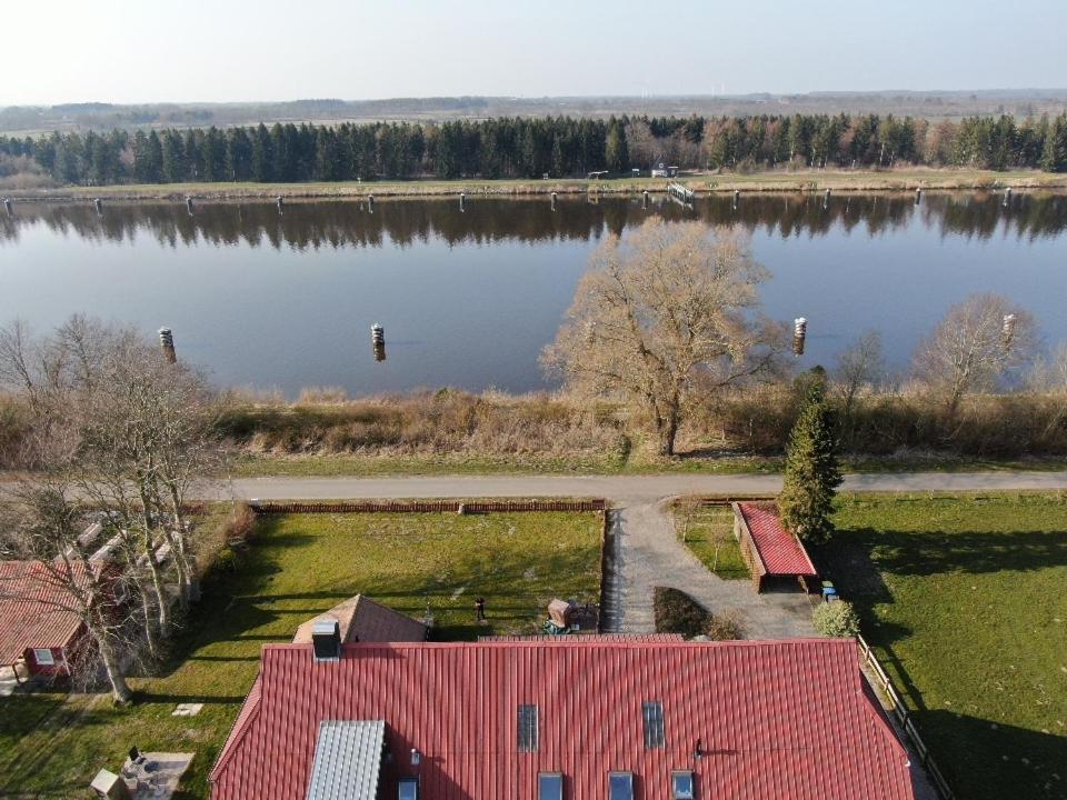 Ruhige Ferienwohnung Direkt Am Nord-Ostsee-Kanal Breiholz Exterior foto
